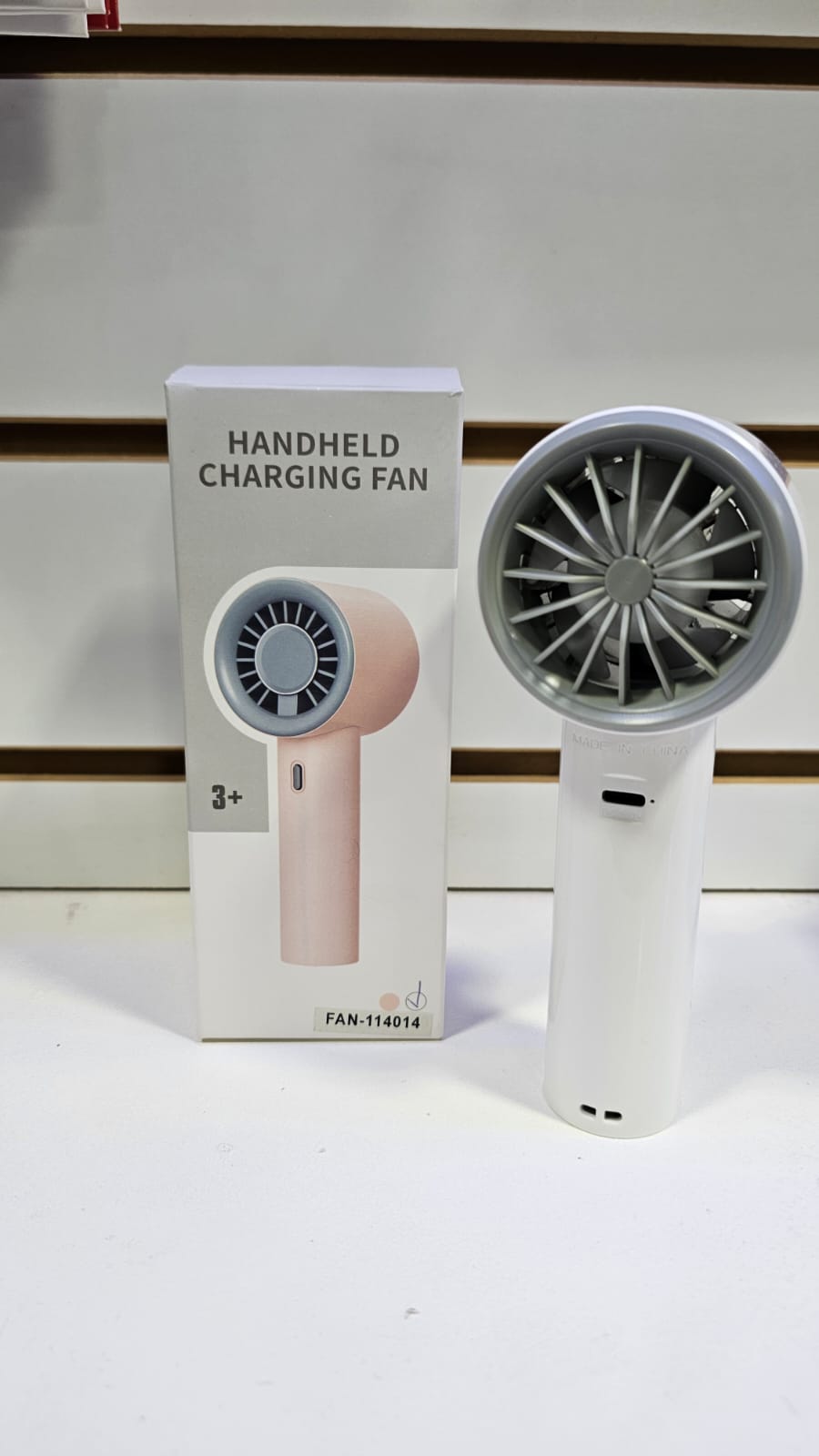 Ventilador de mano recargable